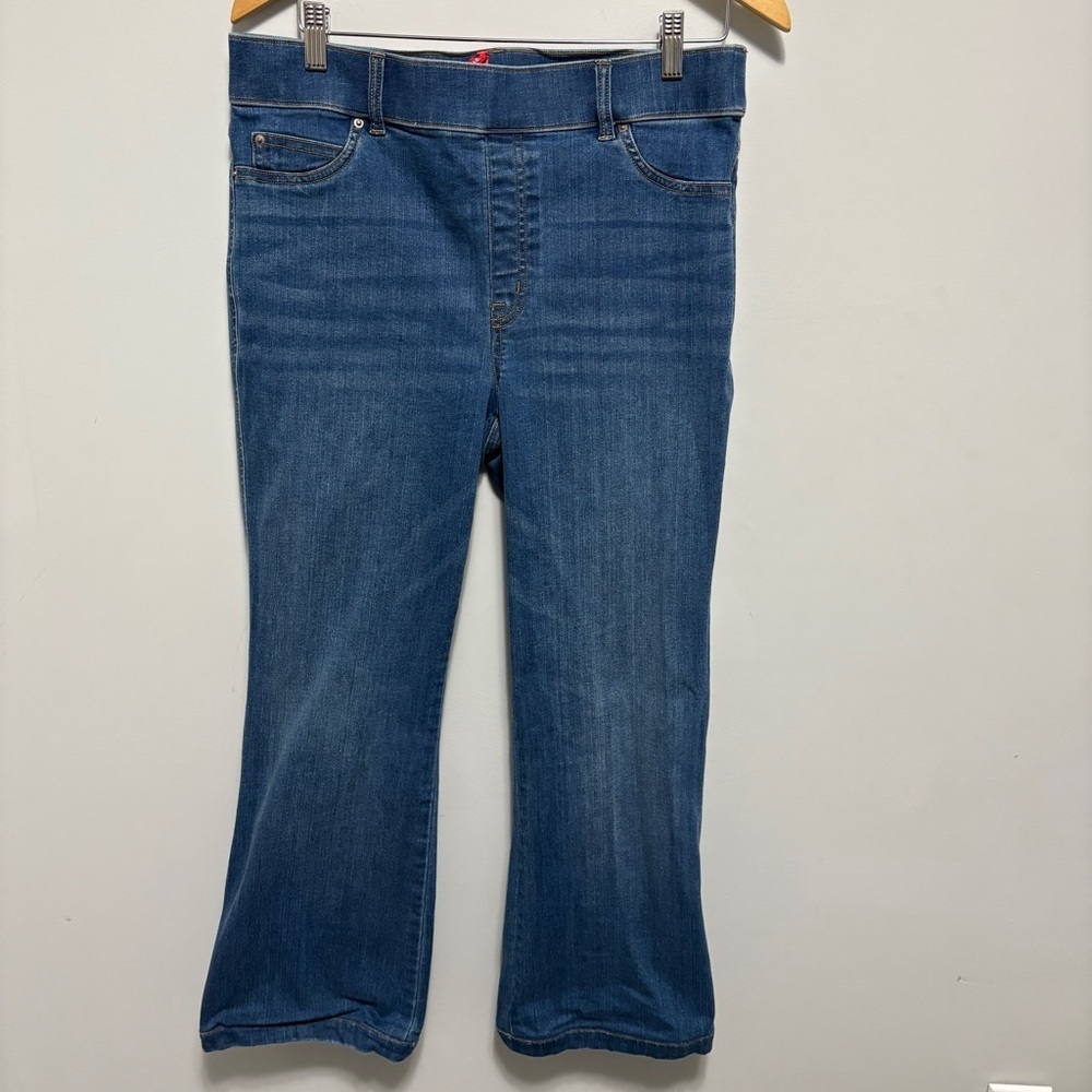 Spanx Jeans Womens XL 33x26.5 Blue Flare Everywear Shape Denim Pull On 20456R